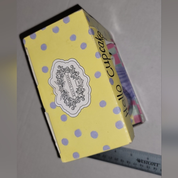 Hello cupcake coffee cup mug with top in box - Picture 2 of 7